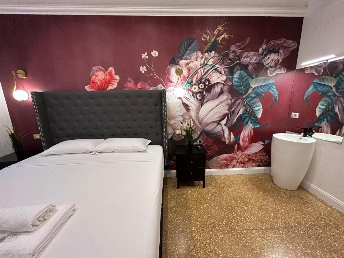 Raffaello'S Place Roma Dış mekan fotoğraf